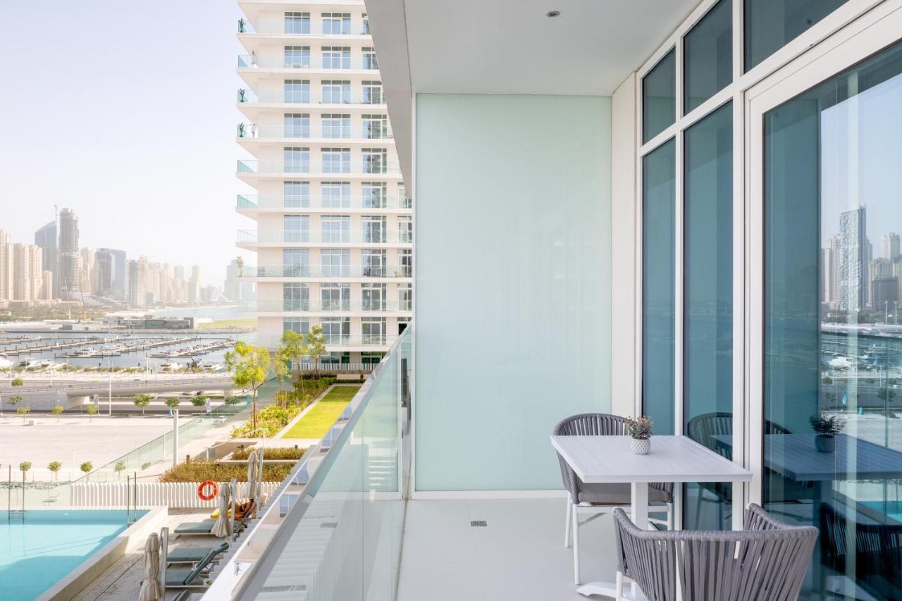 Ultra Luxury Emaar Beachfront - Private Beach And Pool Dubai Exteriör bild