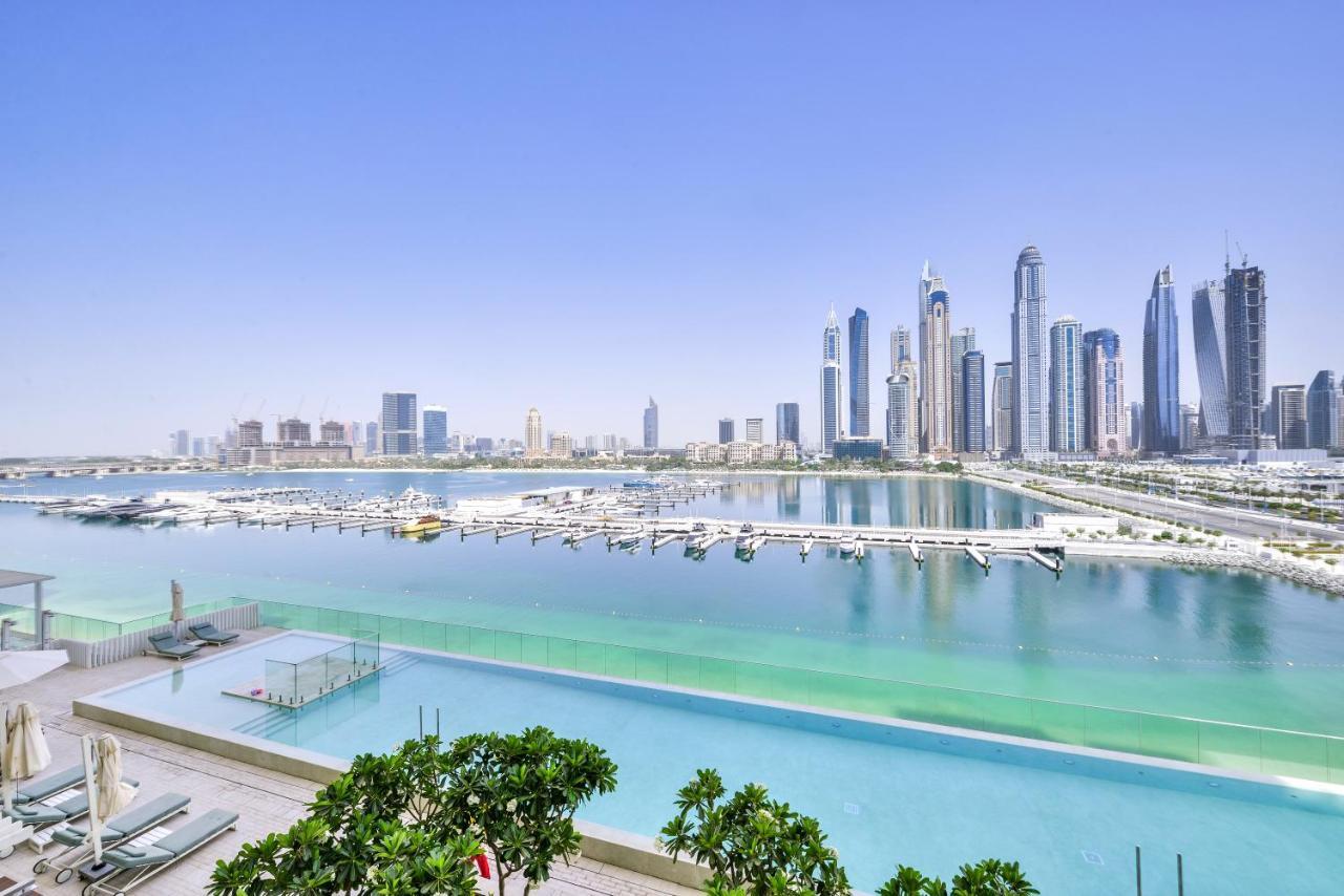 Ultra Luxury Emaar Beachfront - Private Beach And Pool Dubai Exteriör bild