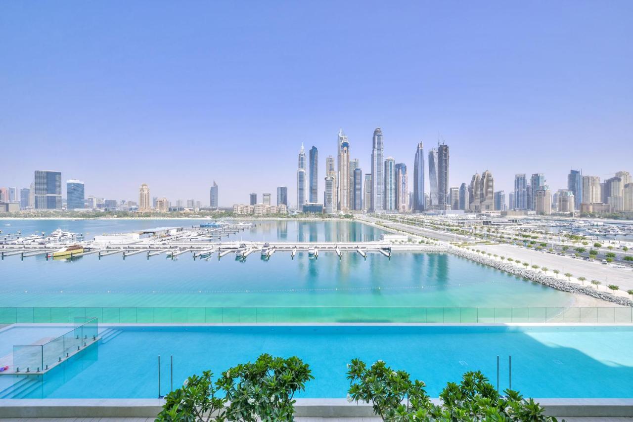 Ultra Luxury Emaar Beachfront - Private Beach And Pool Dubai Exteriör bild