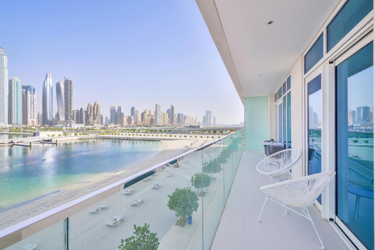 Ultra Luxury Emaar Beachfront - Private Beach And Pool Dubai Exteriör bild