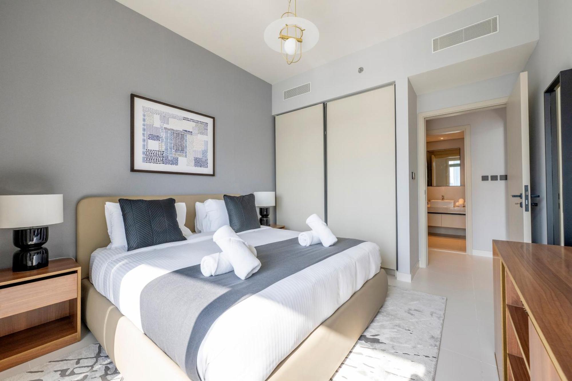 Ultra Luxury Emaar Beachfront - Private Beach And Pool Dubai Exteriör bild