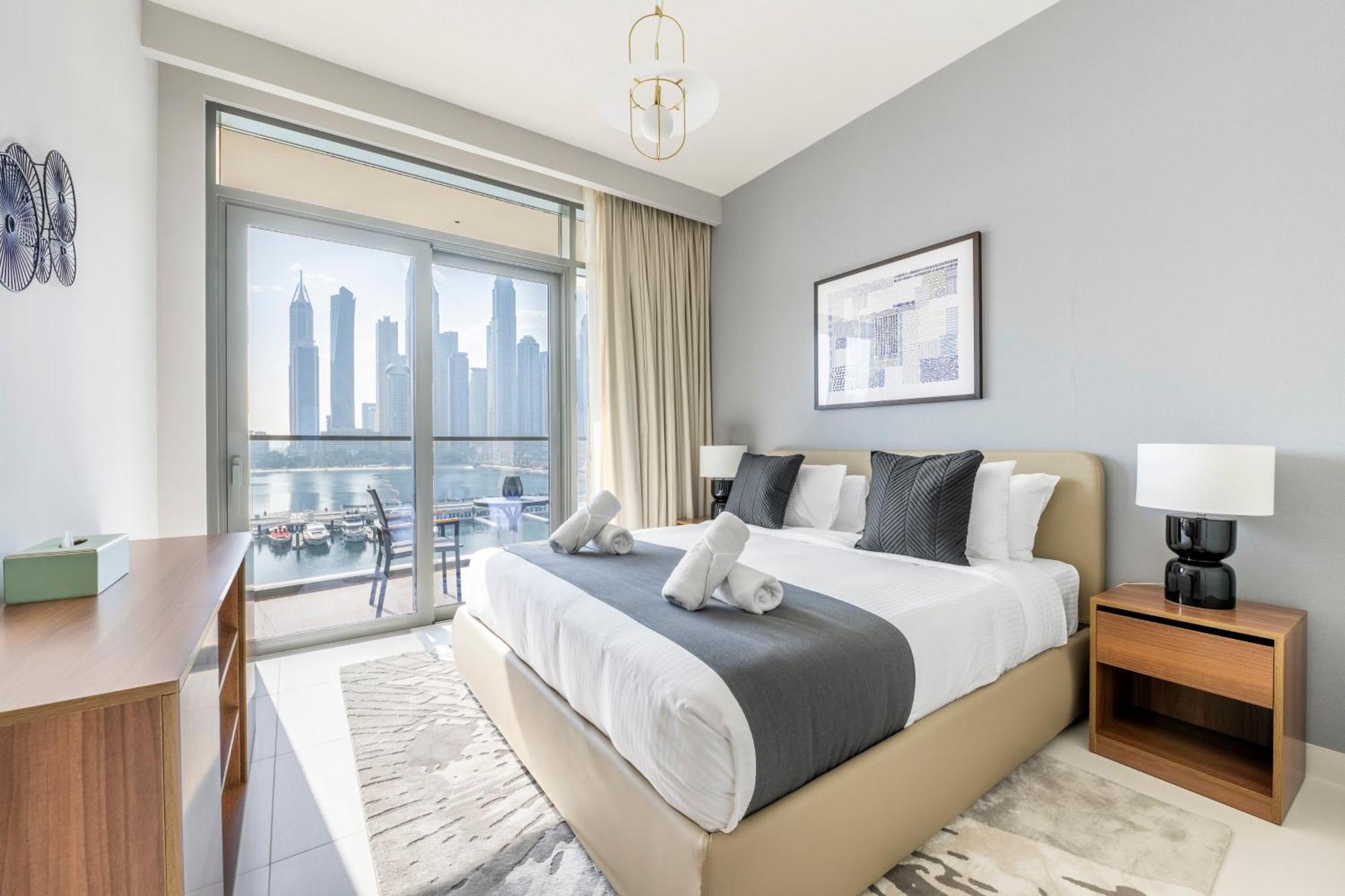 Ultra Luxury Emaar Beachfront - Private Beach And Pool Dubai Exteriör bild