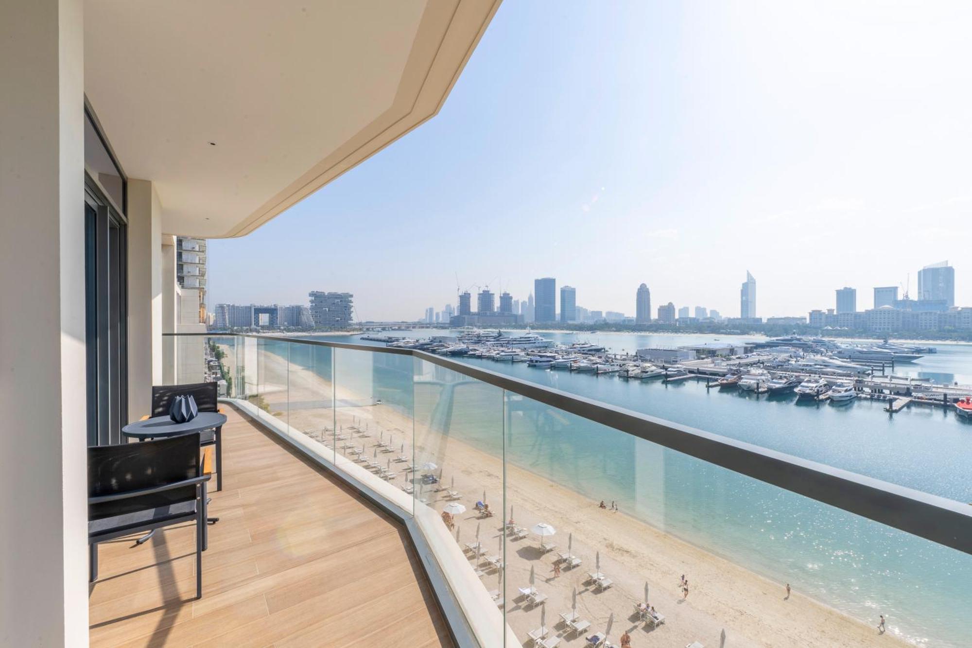 Ultra Luxury Emaar Beachfront - Private Beach And Pool Dubai Exteriör bild
